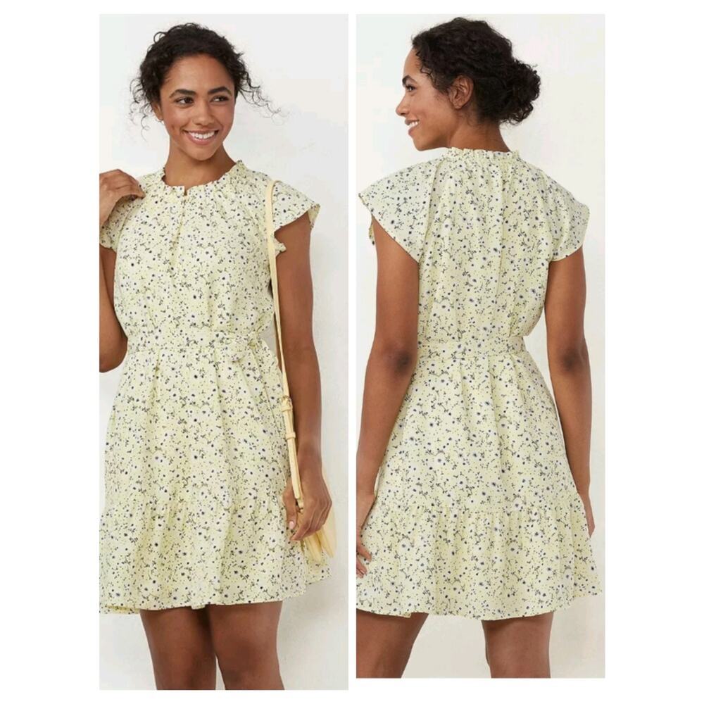 3624) Lauren Conrad Yellow Fleurs Cap Sleeve Key Hole Spring Dress Medium